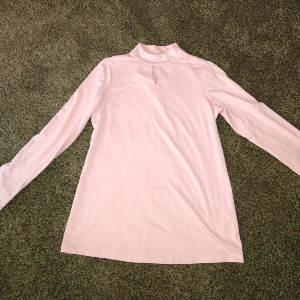 Pretty long sleeve. Shiny